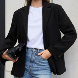ao-vest-nu-dang-oversize-phong-khoang-ca-tinh-1