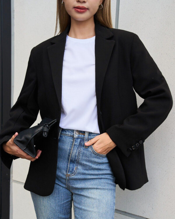 ao-vest-nu-dang-oversize-phong-khoang-ca-tinh-1