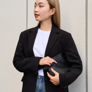 ao-vest-nu-dang-oversize-phong-khoang-ca-tinh