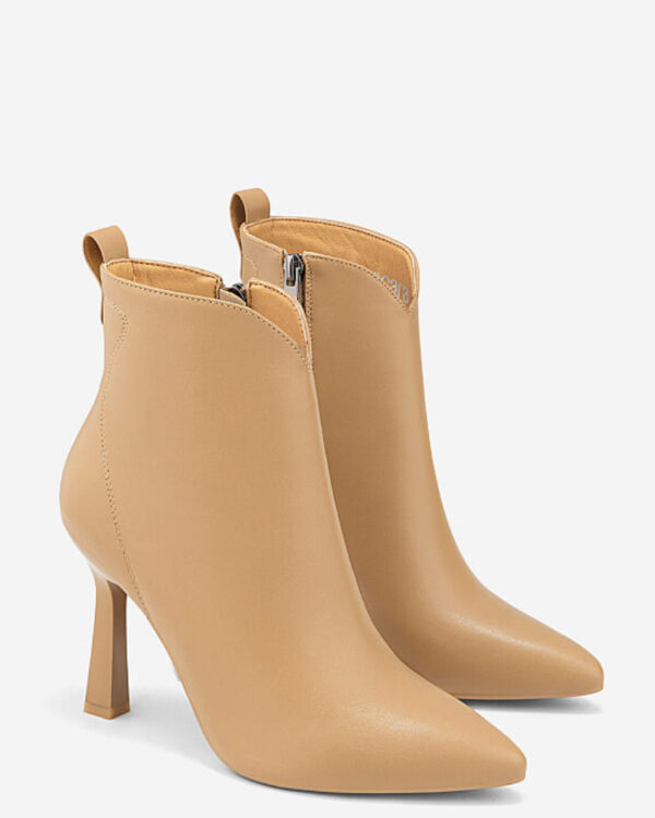 giay-ankle-boots-cao-got-mau-be-thanh-lich-1