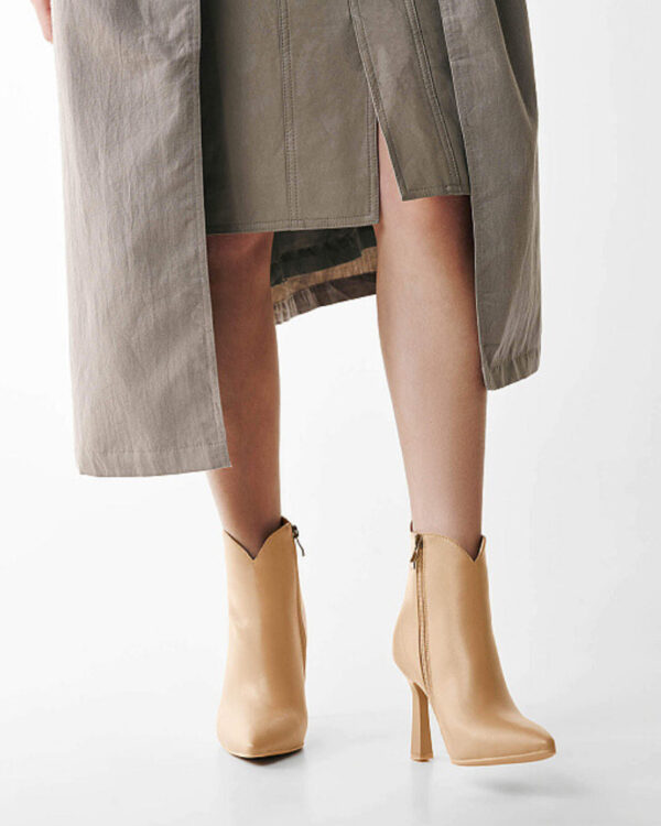 giay-ankle-boots-cao-got-mau-be-thanh-lich