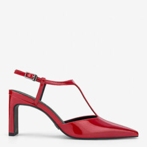 giay-bit-mui-t-strap-mau-do-quyen-ru