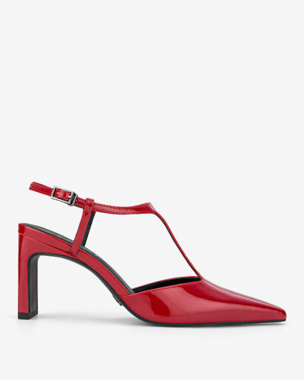 giay-bit-mui-t-strap-mau-do-quyen-ru